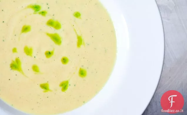 Zuppa fredda di mais e barbabietola dorata