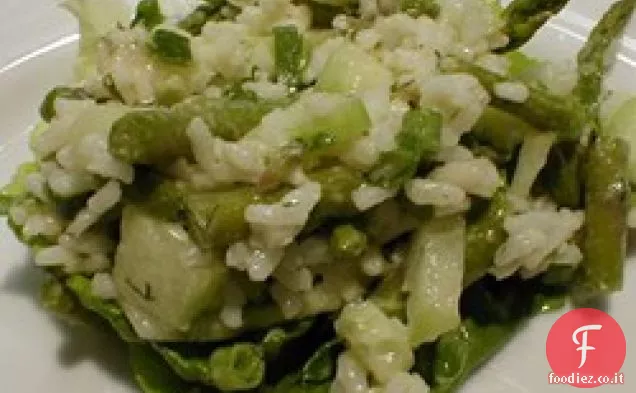 Insalata di riso, asparagi e cetrioli