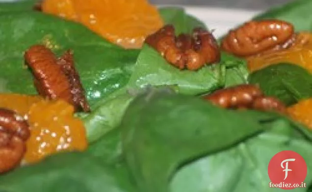Insalata piccante di spinaci e mandarini