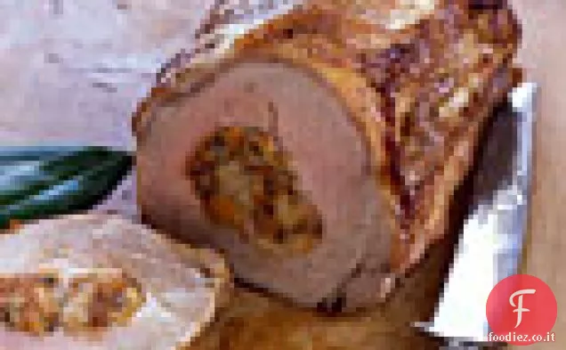 Arrosto di maiale con ripieno di albicocca e scalogno