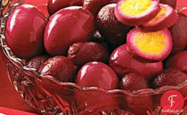 Uova in salamoia con barbabietole