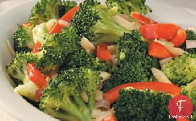 Broccoli con peperoni rossi saltati