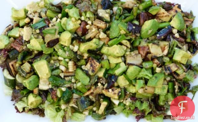 Insalata di verdure alla griglia tritata