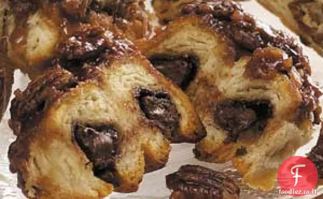 Panini appiccicosi al cioccolato e noci pecan