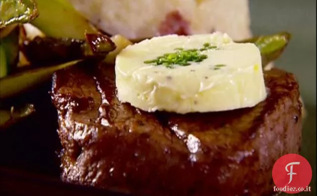 Filetto Mignon Fiammeggiante con Burro all'Erba Cipollina