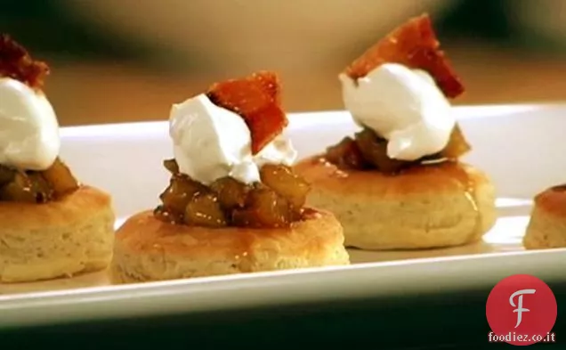 Crostate di mele al bacon e al bourbon