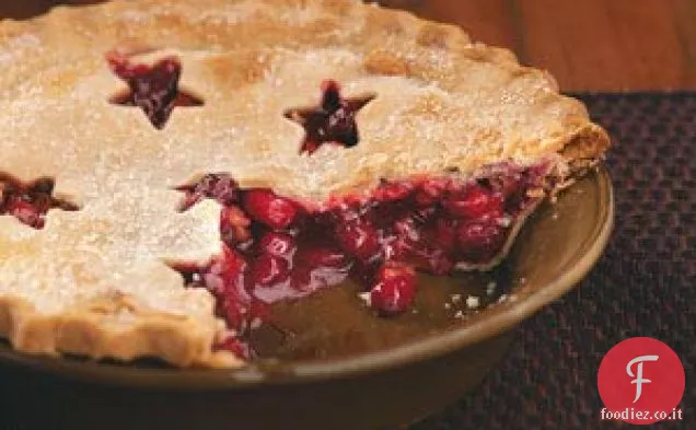 Torta di mirtilli rossi, ciliegie e noci