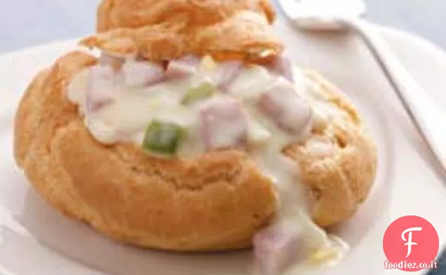 Bignè con prosciutto e uova