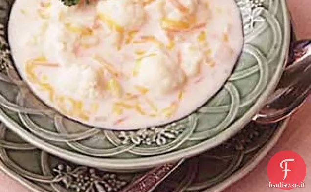 Zuppa di cavolfiore e formaggio