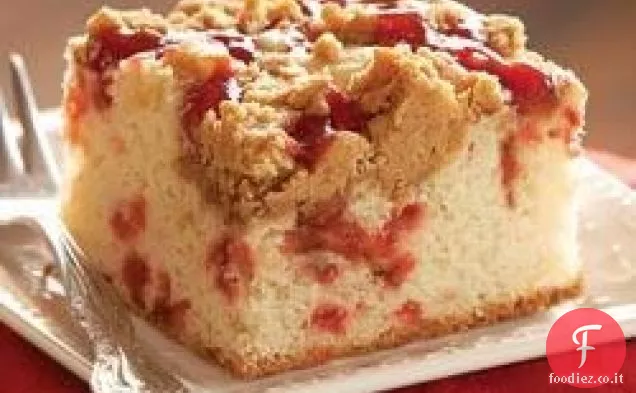 Torta al caffè e fragole con streusel al burro d'arachidi