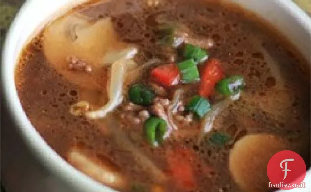 Zuppa di hamburger asiatica