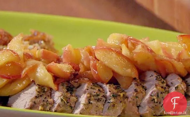 Costolette di maiale Uptown e salsa di mele: filetti di maiale arrosto con mele gratinate
