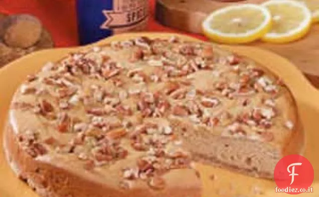 Torta al caramello, noci pecan e noce moscata