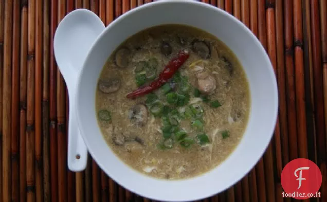 Zuppa calda e acida cinese