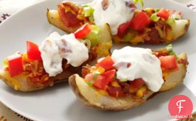 Bucce di patate grigliate con condimento cremoso