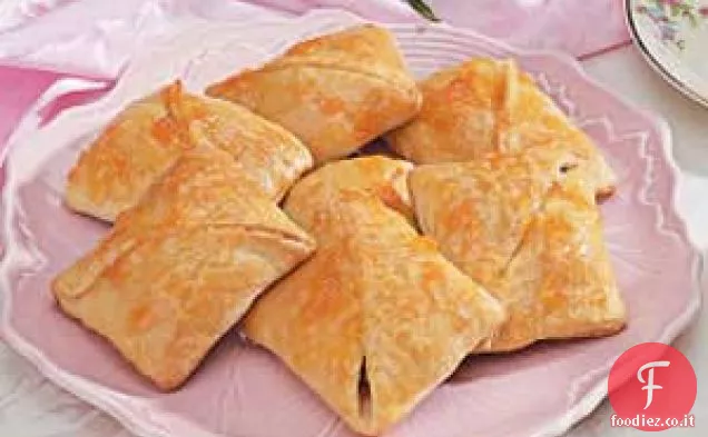 Fagottini di formaggio alla fragola