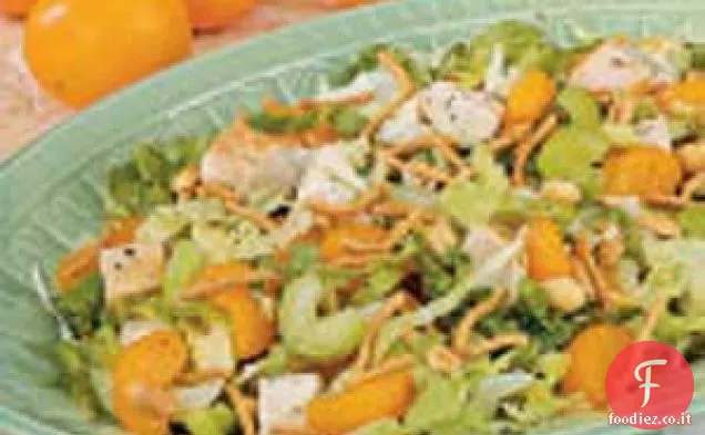 Insalata di pollo con arachidi