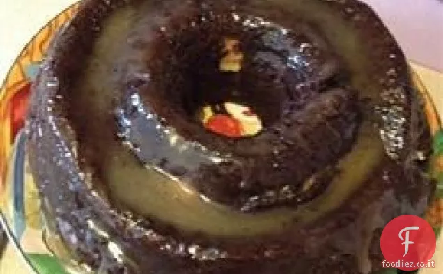 Torta irlandese al cioccolato a forma di autobomba