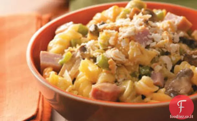 Casseruola cremosa di prosciutto e tagliatelle