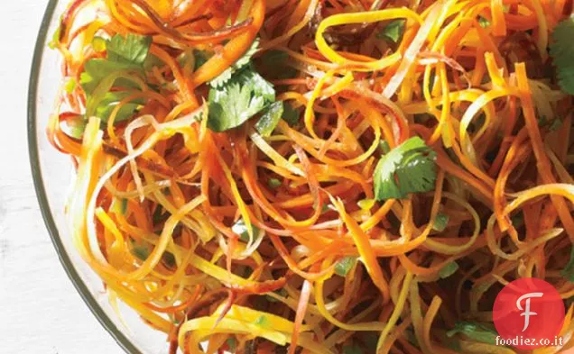 Carota, coriandolo, e il Cile Slaw