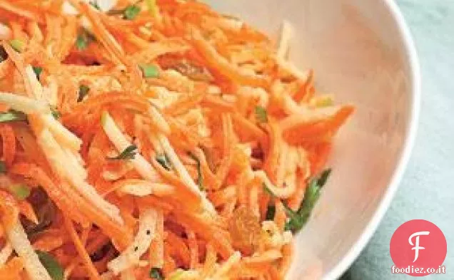 Carota e mela Slaw con uvetta Ricetta