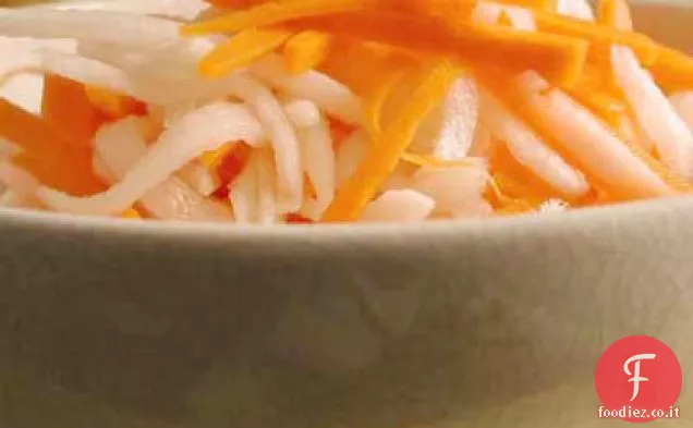 Insalata di ravanelli e carote