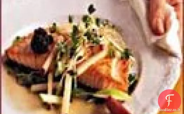 Salmone semi-affumicato di Tourondel con brodo di mele