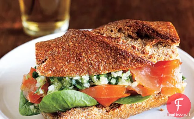 Panini al salmone affumicato con gusto allo zenzero