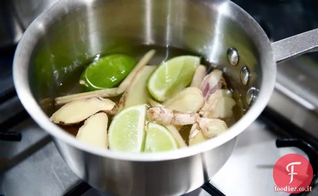 Caldo zenzero, tamarindo e Lime Flu Beater