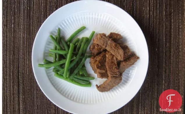 Bistecca con salsa di arachidi allo zenzero