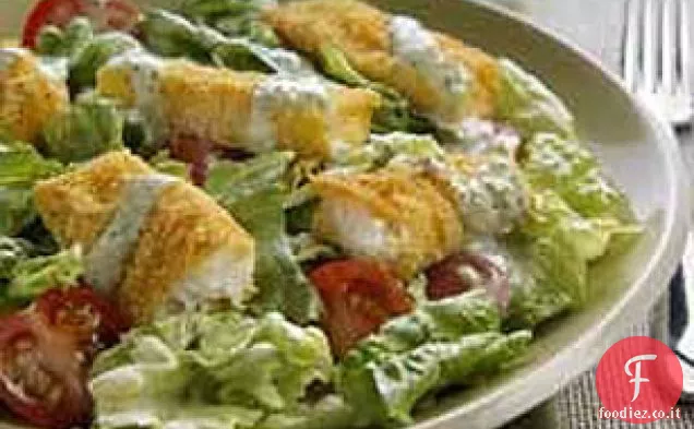 Croccanti dita di pesce con insalata Jalapeno Ranch