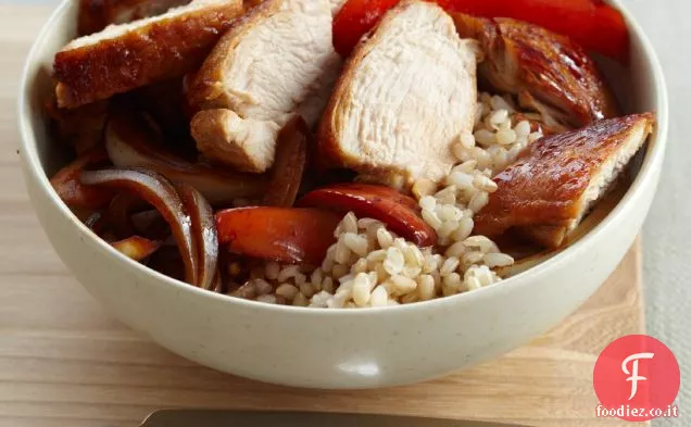 Zenzero-Pollo marinato con cipolle e peperoni