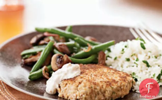 Crocchette di salmone al limone e aneto con salsa di rafano