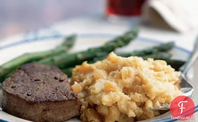 Cipolla caramellata e purè di patate al rafano