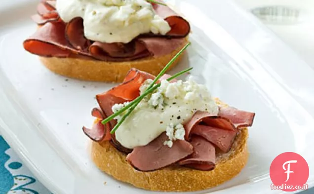 Crostini di Manzo e Blu