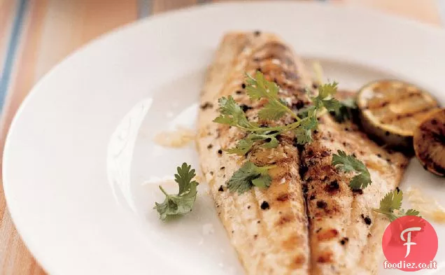 Pompano alla griglia con salsa piccante allo zenzero