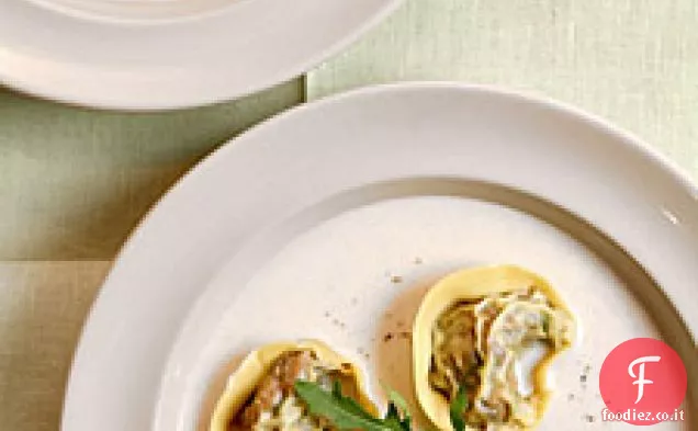 Zuppa di Topinambur con Tortellini di Funghi selvatici