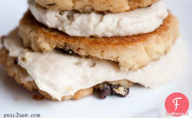 Frittelle di biscotti al cioccolato vegan senza glutine con Marshmall
