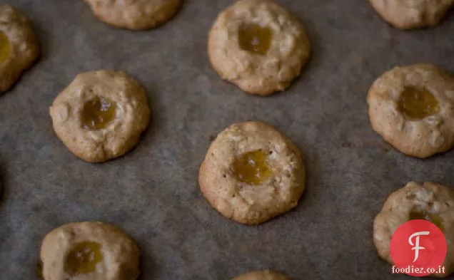 Ricetta per biscotti con impronta digitale dolcificata al miele