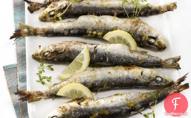 Sardine alla griglia in stile mediterraneo