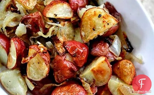 Patate Novelle Arrosto con Cipolle Caramellate e Olio al tartufo