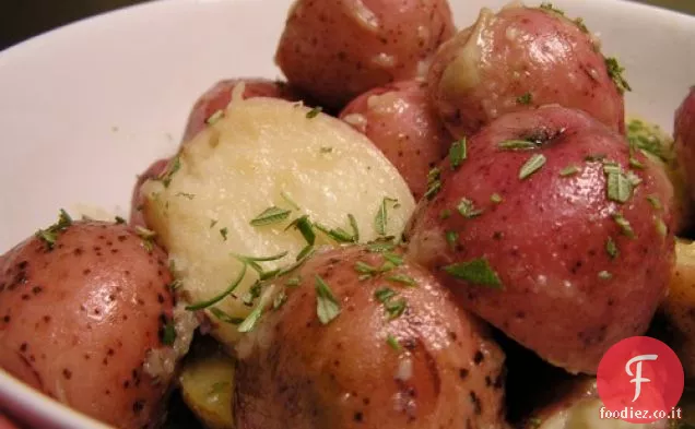 Cena stasera: patate brasate con aglio