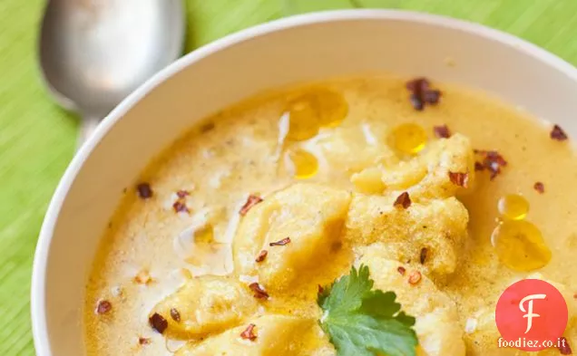 Dahi Ke Aloo (zuppa di patate e yogurt)
