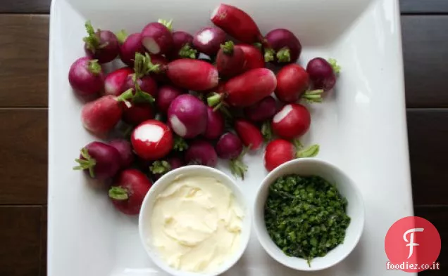 Ravanelli Con Burro Dolce e Sale di Erba cipollina-salvia