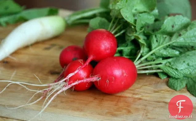 Insalata di ravanelli e asparagi arrostiti