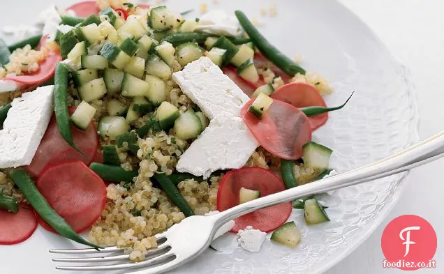 Insalata di quinoa con ravanelli in salamoia e Feta