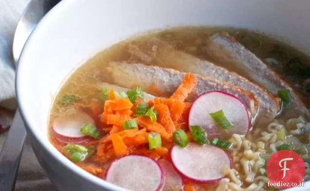 Zuppa di ramen di maiale