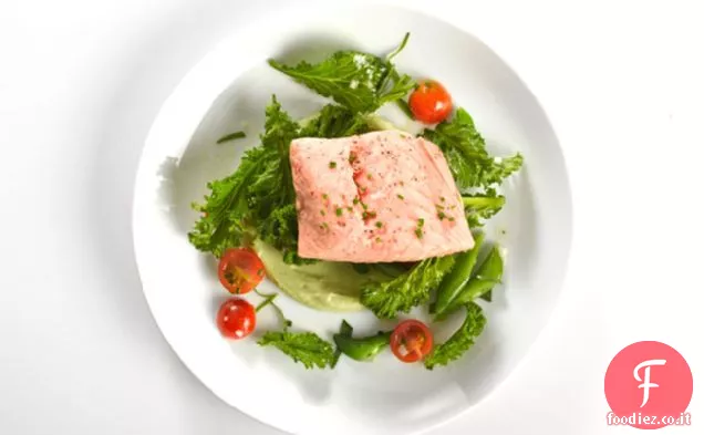 Salmone in camicia con salsa di avocado