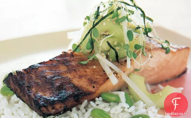 Miso-Salmone marinato con cetriolo-daikon Relish