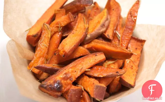 Patate fritte dolci al forno {con olio d'oliva alle erbe}